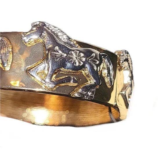 NWT ⚜️🐎⚜️ Piper K Gorgeous Horse Hinged Gold and Silver Bracelet - Picture 3 of 3